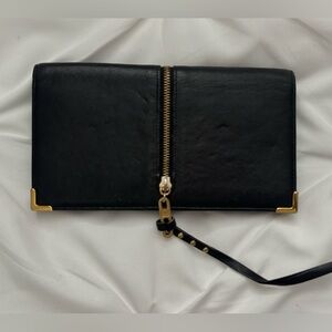 AUTHENTIC Chloé Black Leather Wallet with Gold Accents. Pre loved.